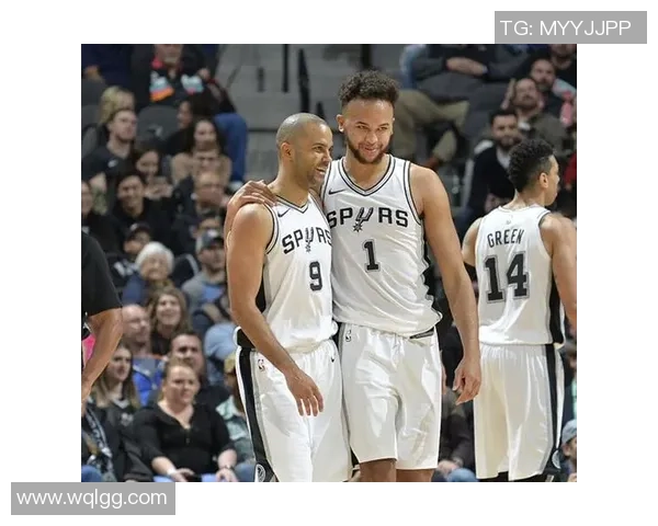 人生赢家李凯尔更新社媒分享两个孩子近照小Benny成焦点引热议